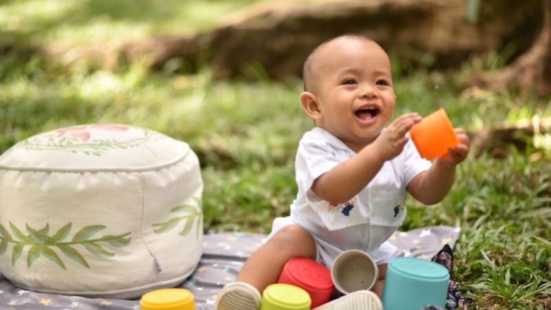 Đồ chơi hỗ trợ bé trong việc vận động thể chất