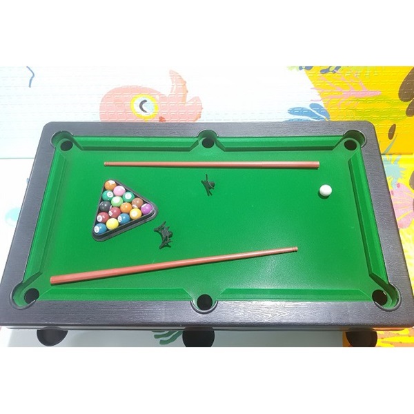 đồ chơi cho bé trai 10 tuổi Bé trai 10 tuổi có thể chơi bàn bida lỗ