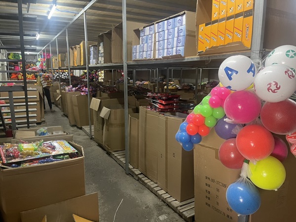 Các tiêu chí quan trọng cần đánh giá khi mua đồ chơi cho bé 8 tháng