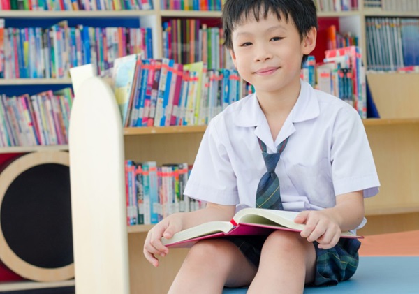 đồ chơi cho bé trai 10 tuổi Giải trí lành mạnh và học thêm nhiều kiến thức hay từ sách trí tuệ cho bé