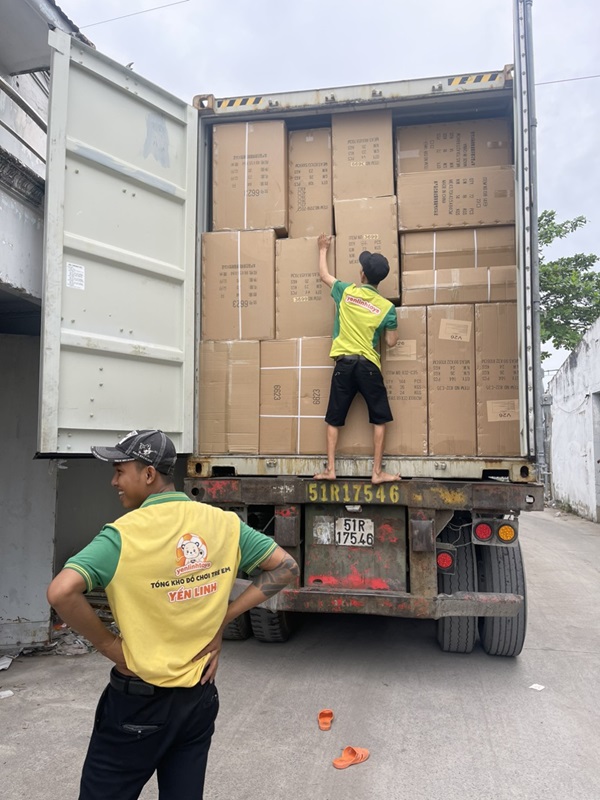 sỉ đồ chơi trung thu Khách hàng được hưởng chính sách nhập sỉ và ưu đãi hấp dẫn