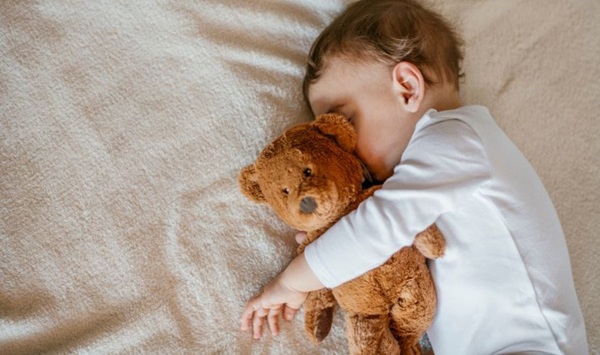 Thú nhồi bông, búp bê giúp bé thể hiện tình cảm tốt hơn