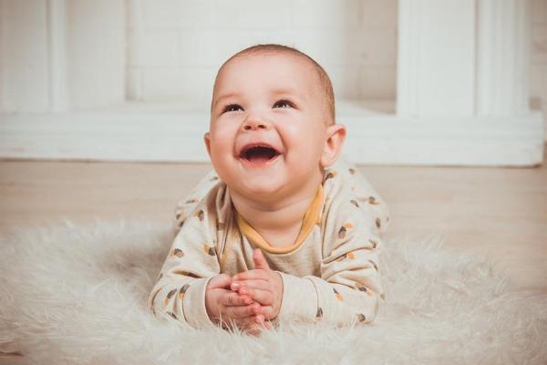 Trẻ có đôi mắt sáng, linh hoạt thường rất thông minh